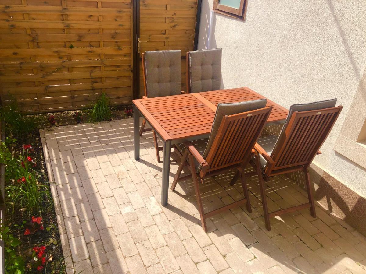 Boroka Apartman Belvaros Veszprem Luaran gambar